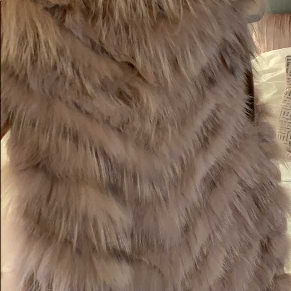 Fur Coat Vest BCBG MAXAZRIA DARAH FUR VEST SZ M - Picture 5 of 5